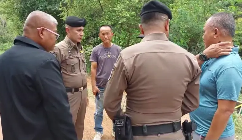 สุดเหี้ยม! พบหนุ่มนิรนามถูกอุ้มสังหาร ใส่กุญแจมือ "เผานั่งยาง" เขาหินกลิ้ง