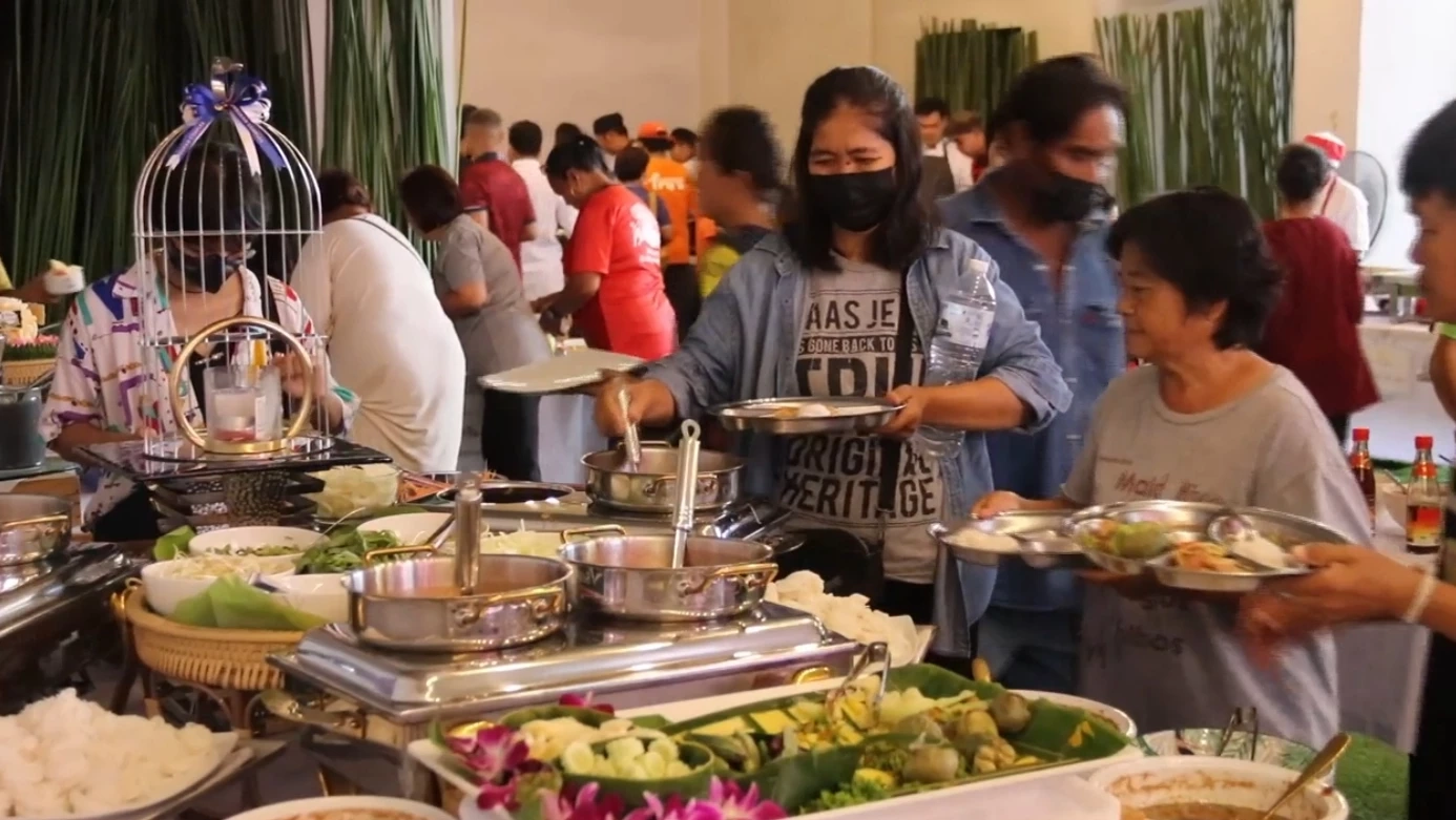 บุฟเฟ่ต์อินเตอร์อิ่มคุ้ม 20 บาท เด็กอายุต่ำกว่า 12 ปี กินฟรี