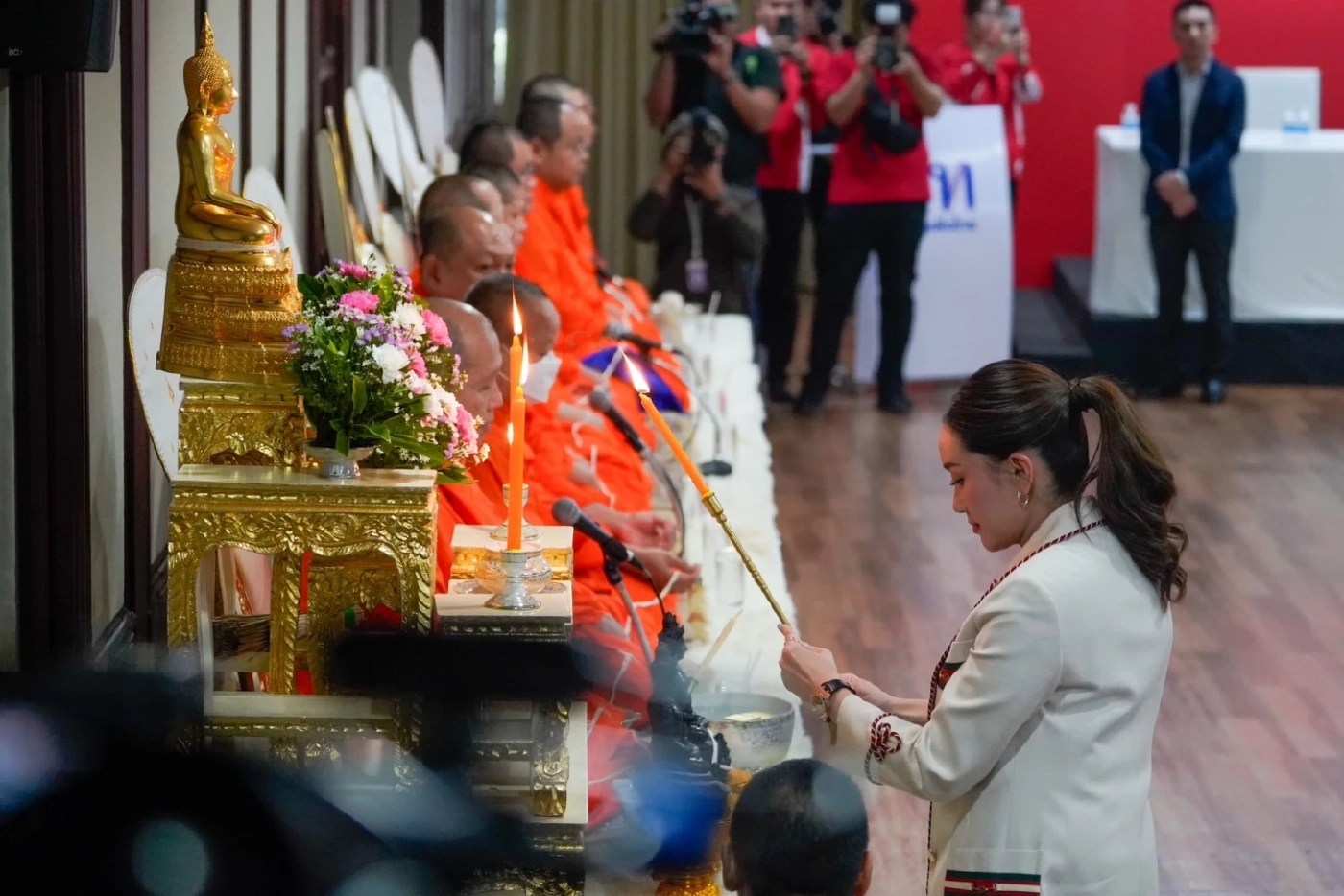 พรรคเพื่อไทย ทำบุญครบรอบ 16 ปี