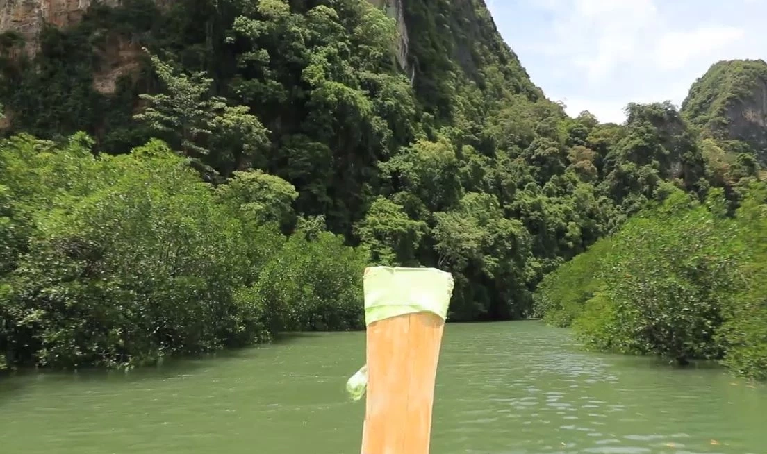 ชมภาพเขียนสีโบราณอายุ 5 พันปี และคำปริศนาลายแทงขุมทรัพย์ บนหน้าผาเขาพระอาดเฒ่า