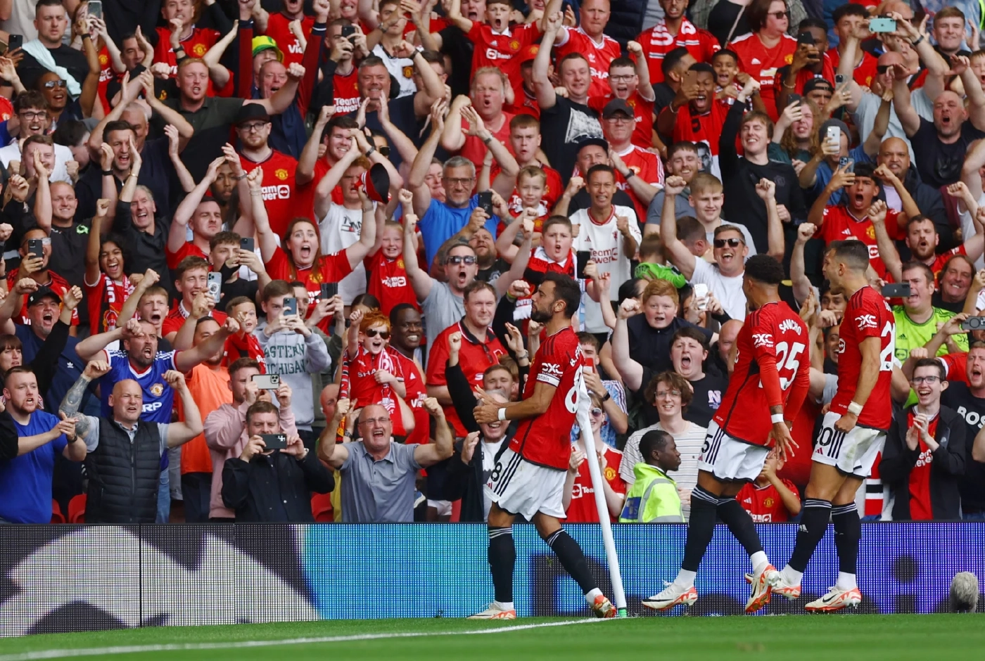 "อาร์เซน่อล" ปะทะ "แมนยู" ศึกพรีเมียร์ลีก 22.30 น. เช็กสถิติ-ความพร้อม-ช่องชมสด