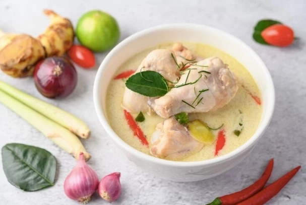 "ต้มข่าไก่" อาหารไทยสร้างชื่อ คว้าอันดับ 1 ซุปไก่ที่ดีที่สุดในโลก