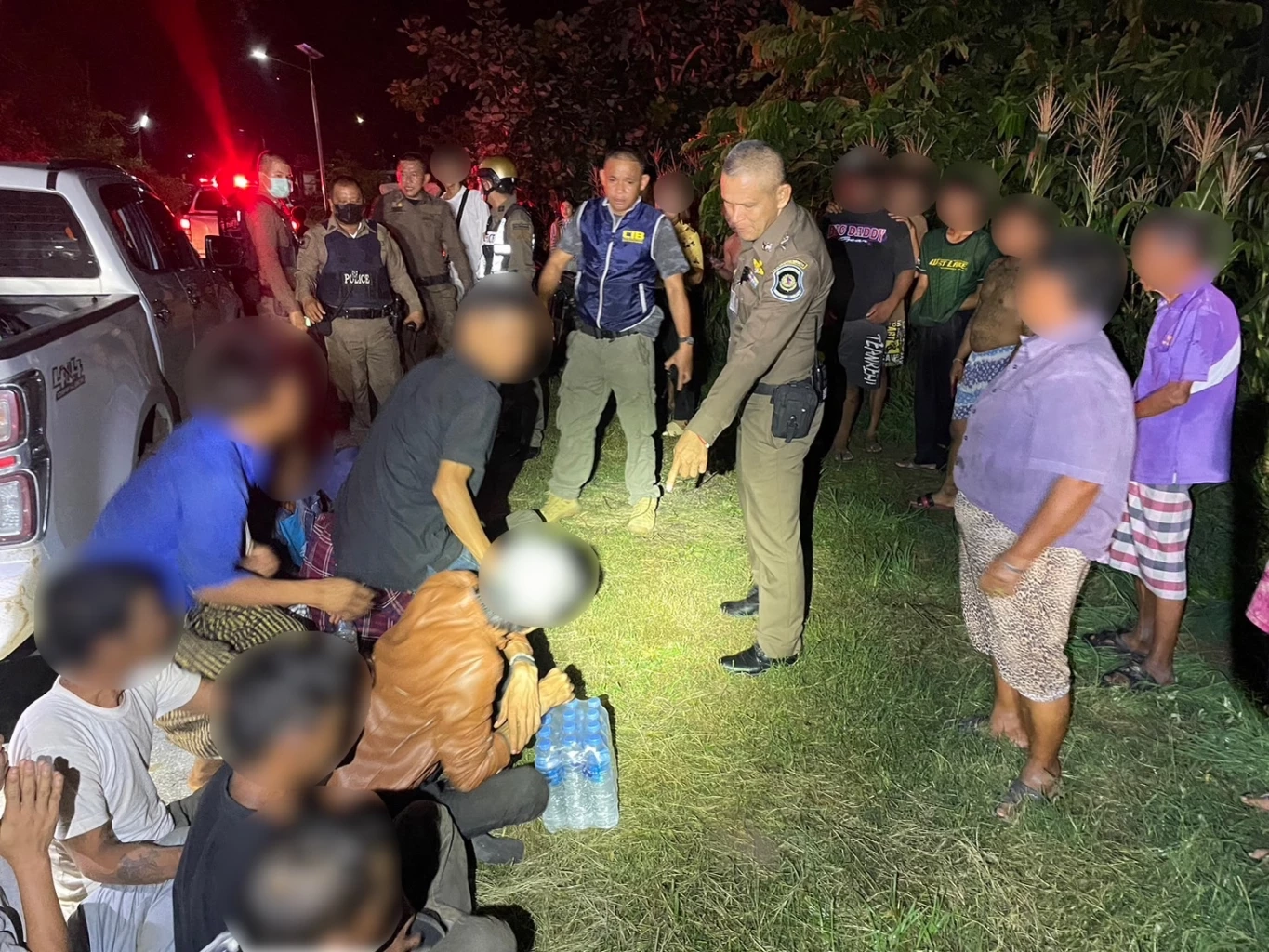 ล่าระทึก จับขบวนการขนแรงงานต่างด้าว กลางเมืองอ่างทอง