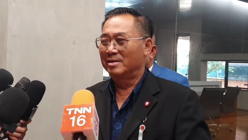 "อดิศร" จี้ "ก้าวไกล" เลือก ผู้นำฝ่ายค้านหรือรองปธ.สภาฯ เพื่อความสง่างาม