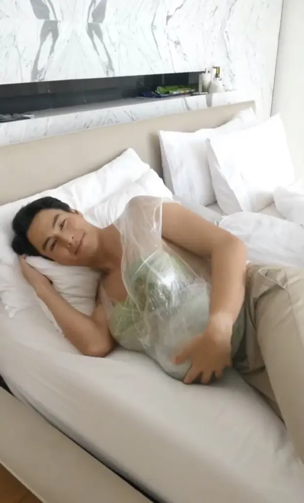 โมเมนต์น่ารัก นาวิน ต้าร์ สวมบทคุณแม่ อุ้มท้องแทนเมีย 