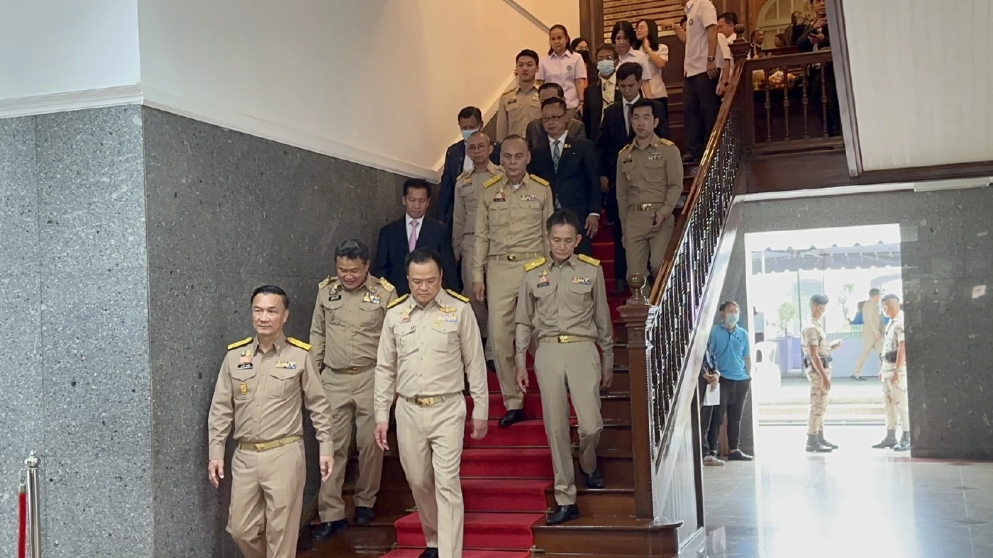 อนุทิน พร้อมรมช. พบ ข้าราชการกระทรวงมหาดไทย