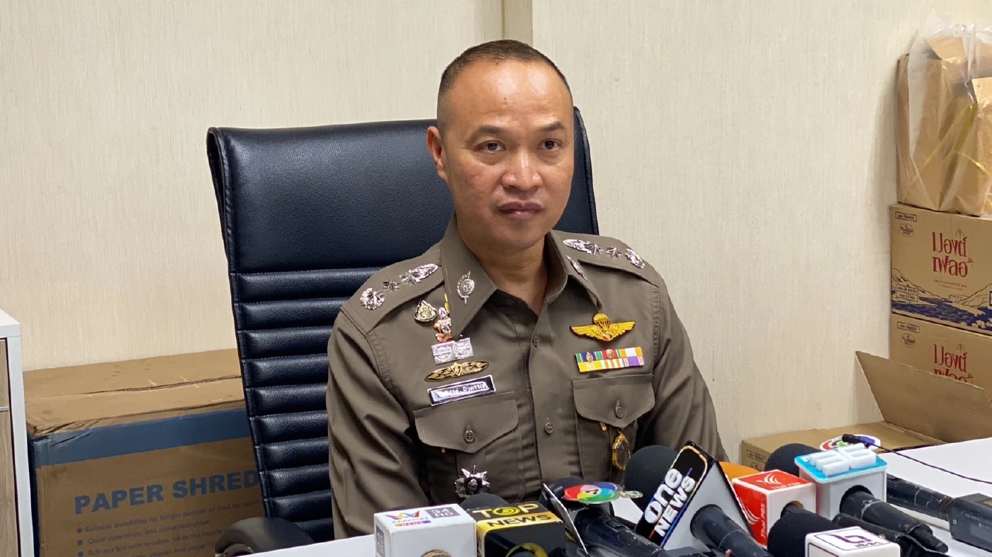 พล.ต.ท.ไตรรงค์ ผิวพรรณ ผู้บัญชาการสำนักงานกฎหมายและคดี (ผบช.กมค.)