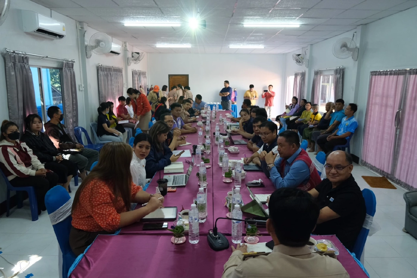 "ก้าวไกล" เตรียมตั้งกระทู้ สามเณร "ไร้สัญชาติ" เรียนในสังกัด สพฐ. ได้หรือไม่