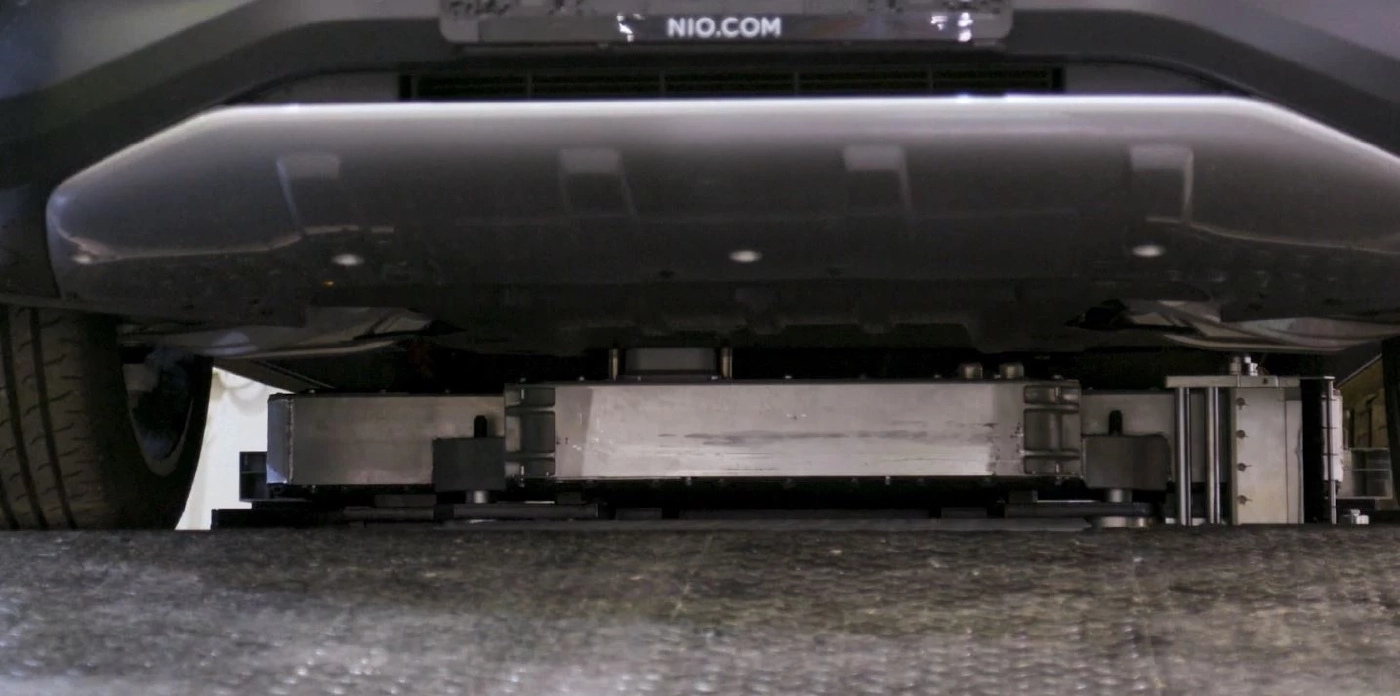 ยุโรปทึ่ง! จีนเปลี่ยนแบตเตอรี่ EV ใน 5 นาที (คลิปข่าว)