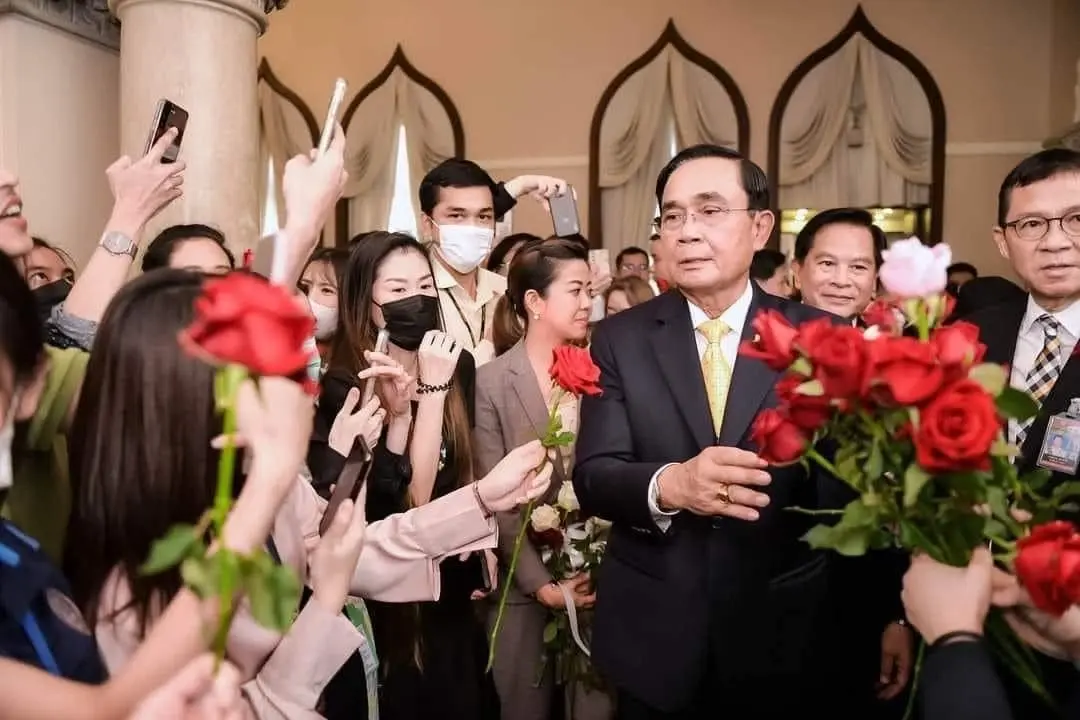 PMOC เปลี่ยนชื่อเพจ หลังนายกฯประยุทธ์หมดวาระ พร้อมติดตามผลงานลุงตู่ต่อไป