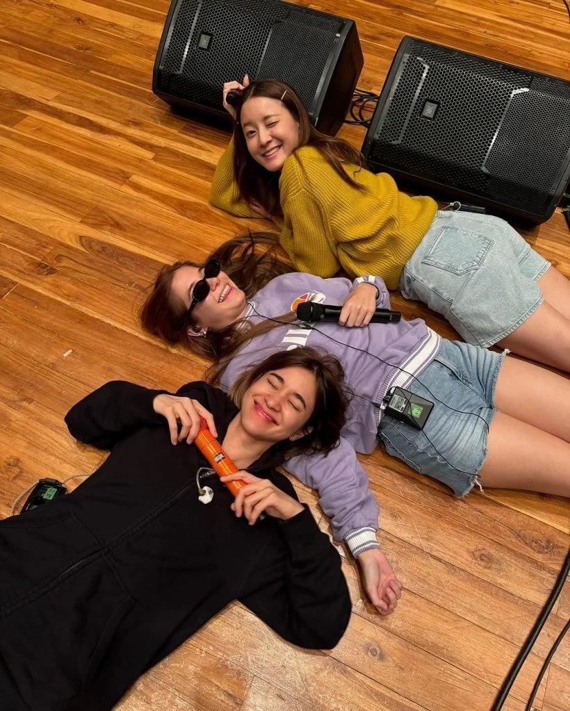 จบนะไม่มีดรามา! นักร้องสาวแก๊ง 4 ควีนจับมือขึ้นคอนเสิร์ต สยบข่าวเกาเหลา