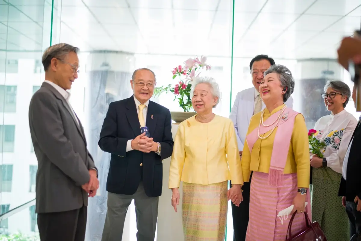 "ศิริราชร่วมมูลนิธิ เก้า ยั่ง ยืน" จัดกิจกรรม "กษัตริย์ของราษฎร"