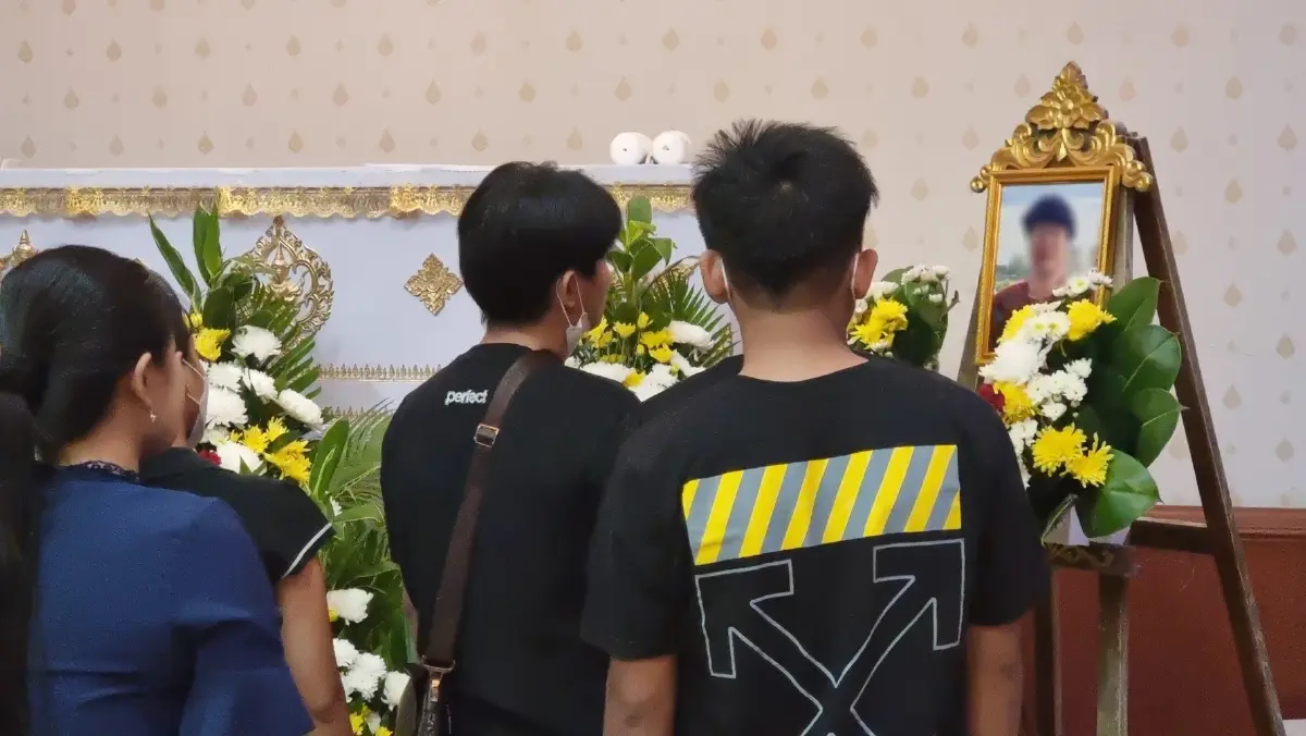 พิธีสวดคืนแรก ไร้เงาผู้ปกครองเด็ก 14 ปี ร่วมงานศพลูกจ้างสาวเมียนมา