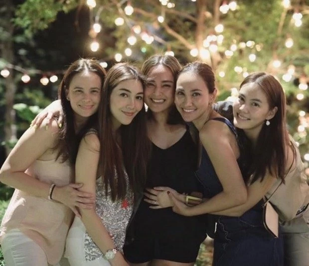 เม้าท์เรื่องลับแก๊งนางฟ้า "เจนี่" เผยนาทีเพื่อนรักกอดคอร้องไห้ยกกลุ่ม