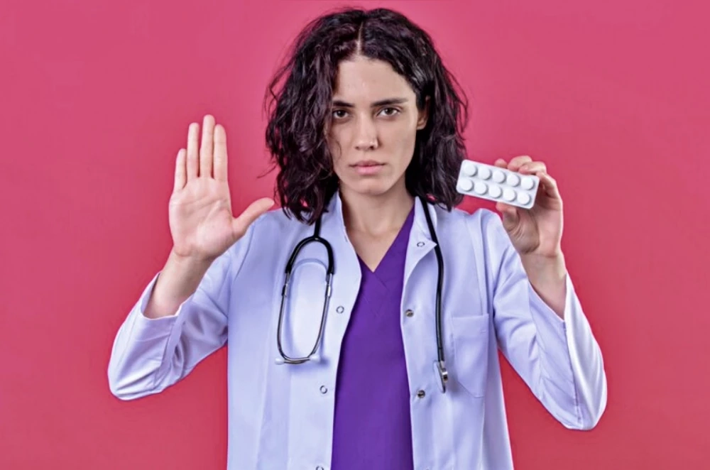 เตือนผู้ป่วย "ความดันโลหิตสูง" อย่าหยุดใช้ยาเอง เสี่ยงอันตรายถึงชีวิต!