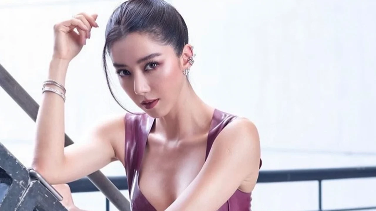 "ไอซ์ อภิษฎา" ร้องไห้ถูกครหาว่าเป็นเมียน้อย เผยเหตุผลทำไมไม่เปิดหน้าสามี