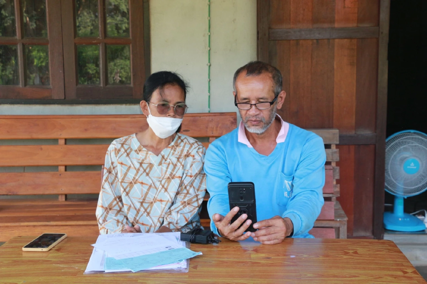 พ่อแม่แรงงานรอไม่ไหว ยืมเงิน 6 หมื่นเป็นค่าเครื่องบินให้ลูกกลับไทย