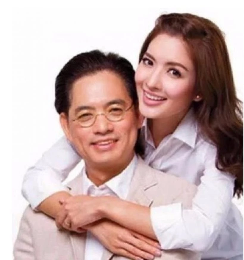 'คุณพ่อแอฟ ทักษอร' คุณพ่ออนุสสอนน์ ภักดิ์สุขเจริญ