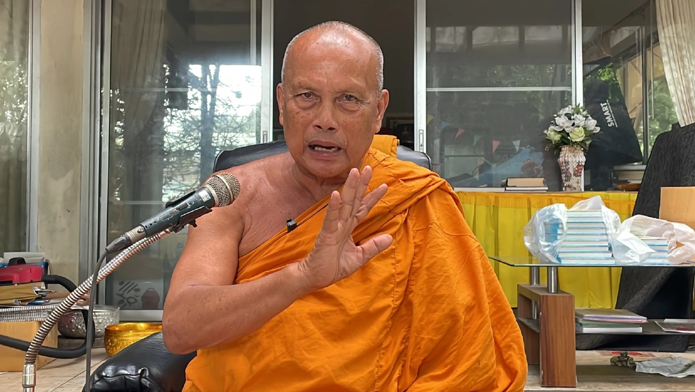 พระพยอม กัลยาโณ เจ้าอาวาสวัดสวนแก้ว