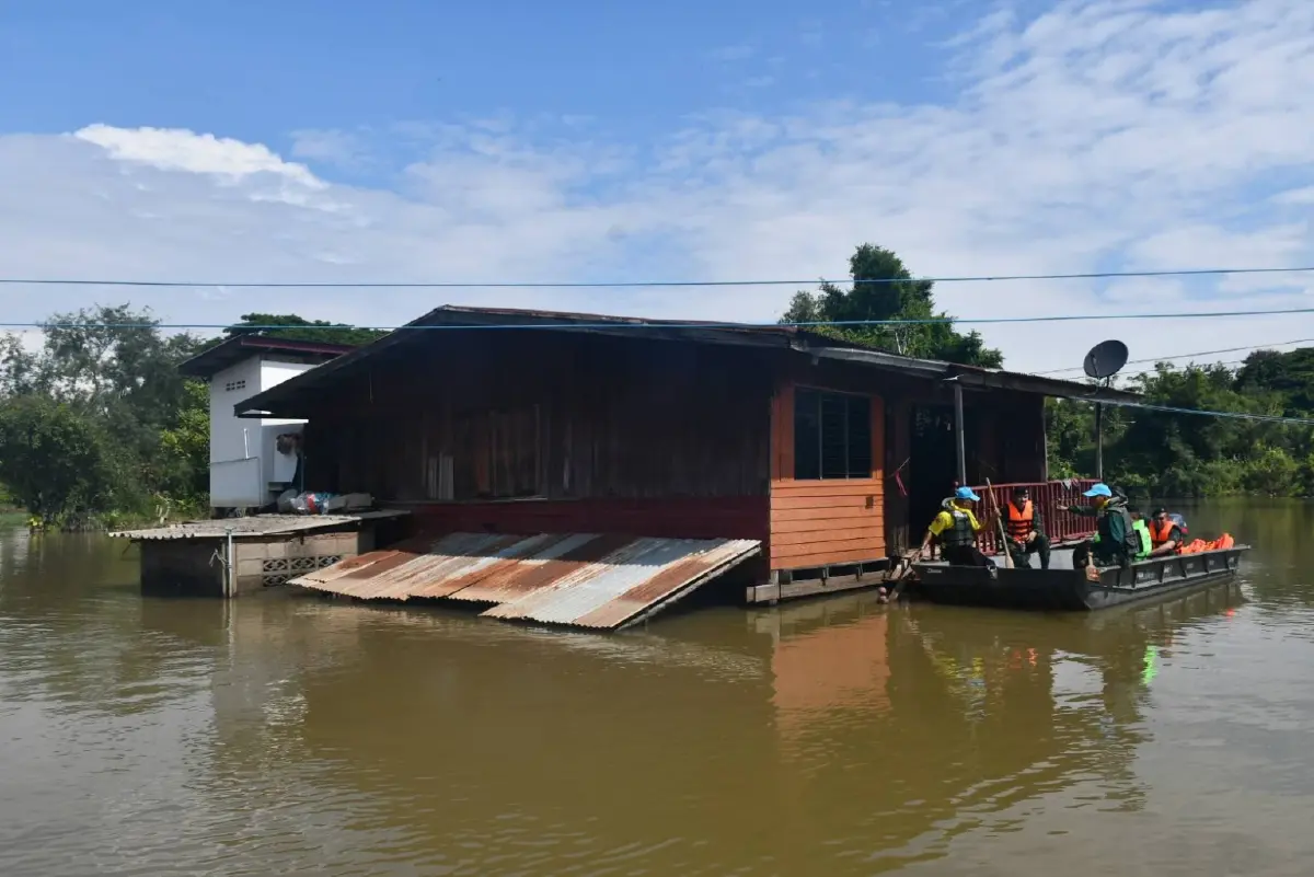 ชาวบ้านบางระกำ เสียสละอยู่กับน้ำท่วม 3 เดือน เป็นพื้นที่รับน้ำแทนภาคกลาง
