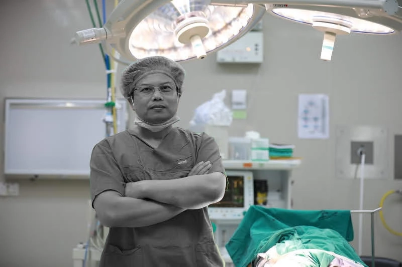 รู้จัก "นพ.สุขเกษม" บุคคลต้นแบบ แพทย์ผู้เสียสละจนนาทีสุดท้ายของชีวิต 