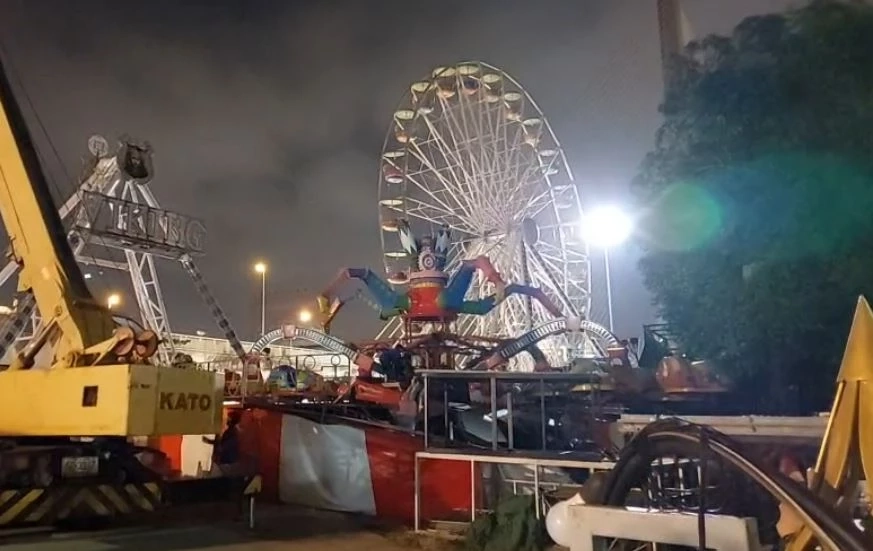 หวิดสลด เครื่องเล่นหมึกยักษ์หลุด ลูกค้ากระแทกพื้นเจ็บ 3 ราย