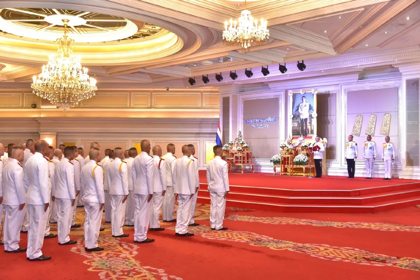 "บิ๊กต่อ" นำถวายสัตย์นายทหารชั้นนายพล ได้รับพระราชทานชั้นยศสูงขึ้น