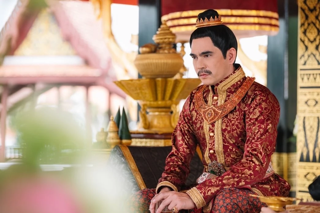 ส่องค่าตัวพระเอกดัง "โป๊ป ธนวรรธน์" หลังรับ 3 บทบาทในละครพรหมลิขิต