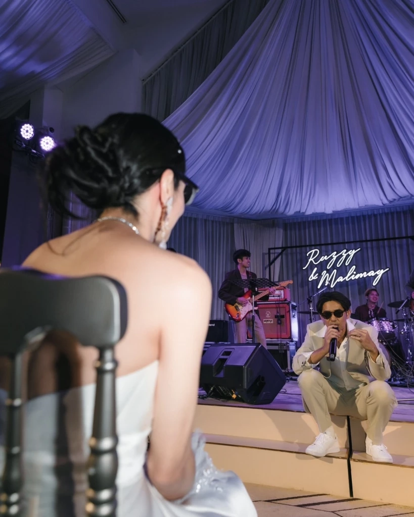 โมเมนต์สุดซึ้ง รัฐ Tattoo Colour ควงแฟนสาววิวาห์หวานขอเป็นสามีที่ดีที่สุด