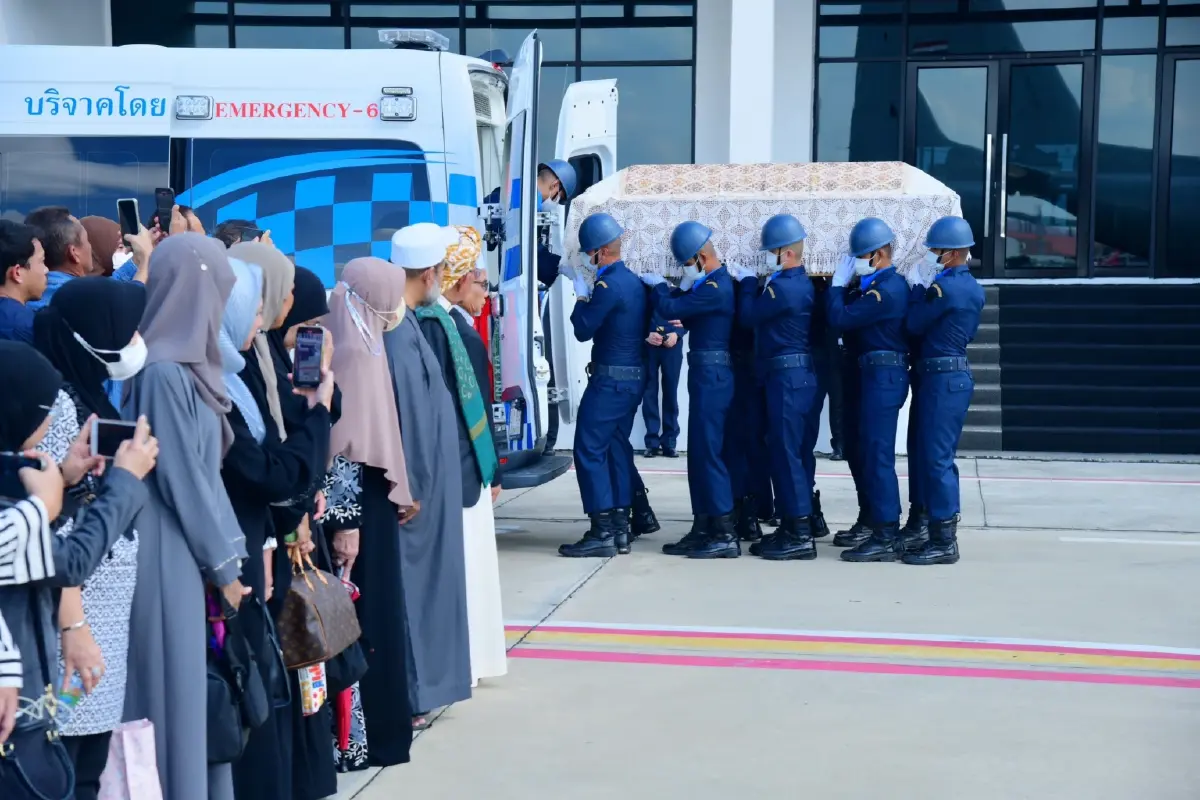 ทอ.จัดเครื่องบิน C-130 เคลื่อนย้ายศพ จุฬาราชมนตรี ไปทำพิธีตามศาสนาที่สงขลา