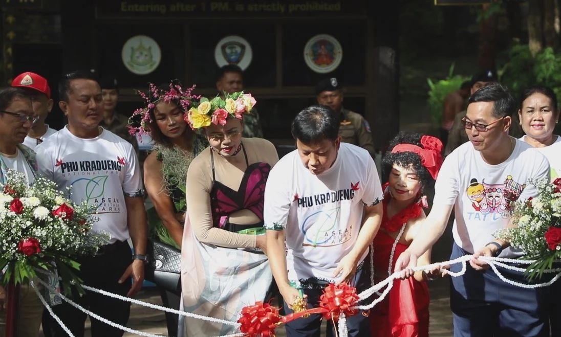 เปิดแล้ว! การท่องเที่ยว-พักค้างแรม บนยอด "ภูกระดึง" นทท.ขึ้นพิชิต สุดคึกคัก (คลิป)