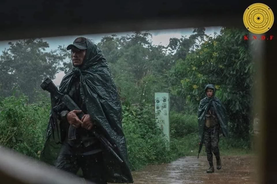 "ทหารเมียนมา" พุ่งเป้าโจมตีเมืองฟลูโซว์ ถูก "กะเหรี่ยงคะยา" ขัดขวางหนัก