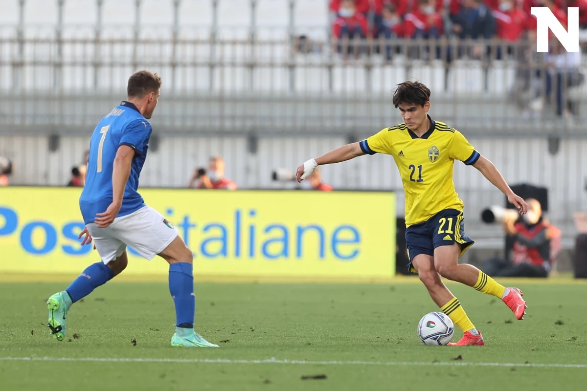 รู้จักกับ "เอริค คาห์ล" แบ็กลูกครึ่งไทย-สวีเดน ที่ "มาดามแป้ง" ชวนเล่นให้ "ทีมชาติไทย"