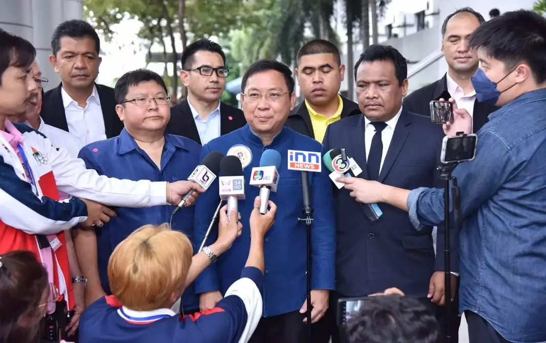 นายสัตวแพทย์ สมชวน รัตนมังคลานนท์ อธิบดีกรมปศุสัตว์