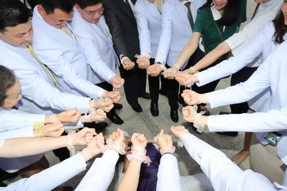 "ศิริราชร่วมมูลนิธิ เก้า ยั่ง ยืน" จัดกิจกรรม "กษัตริย์ของราษฎร"