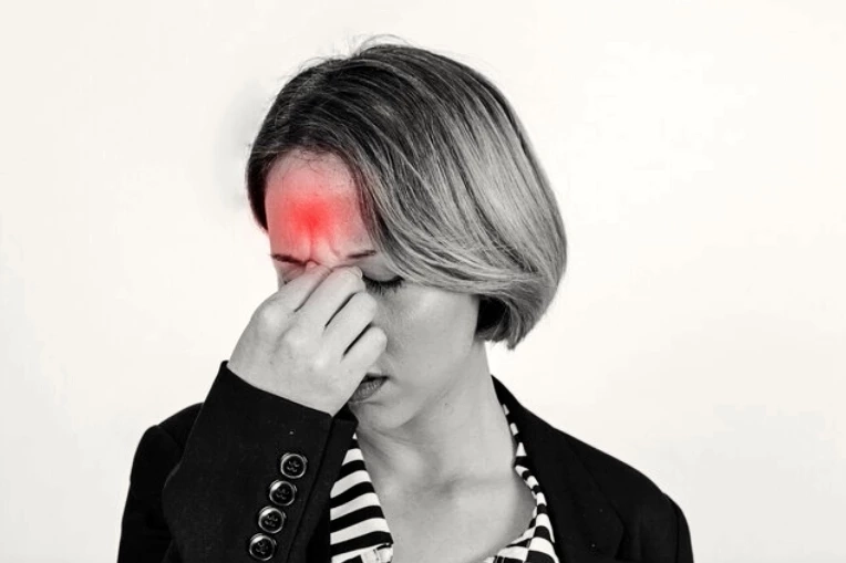 เช็กลิสต์อาการปวดหัวไม่รู้สาเหตุ ปวดเรื้อรัง ระวังฝังโรคร้าย