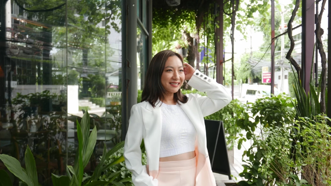 เปิดเส้นทางนักธุรกิจหญิงคนเก่ง "น้ำผึ้ง จารุวรรณ โชติเทวัญ" ทายาทสหฟาร์ม