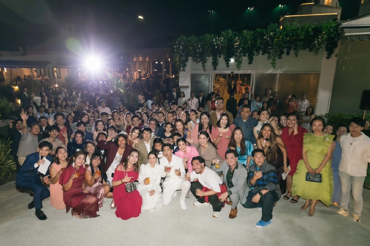 โมเมนต์สุดซึ้ง รัฐ Tattoo Colour ควงแฟนสาววิวาห์หวานขอเป็นสามีที่ดีที่สุด