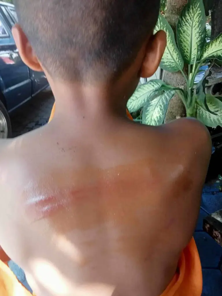 จับเจ้าอาวาส ขังเณรไว้บังคับฉันบวบ ตร.บุกจับคาวัดยังปฎิเสธ