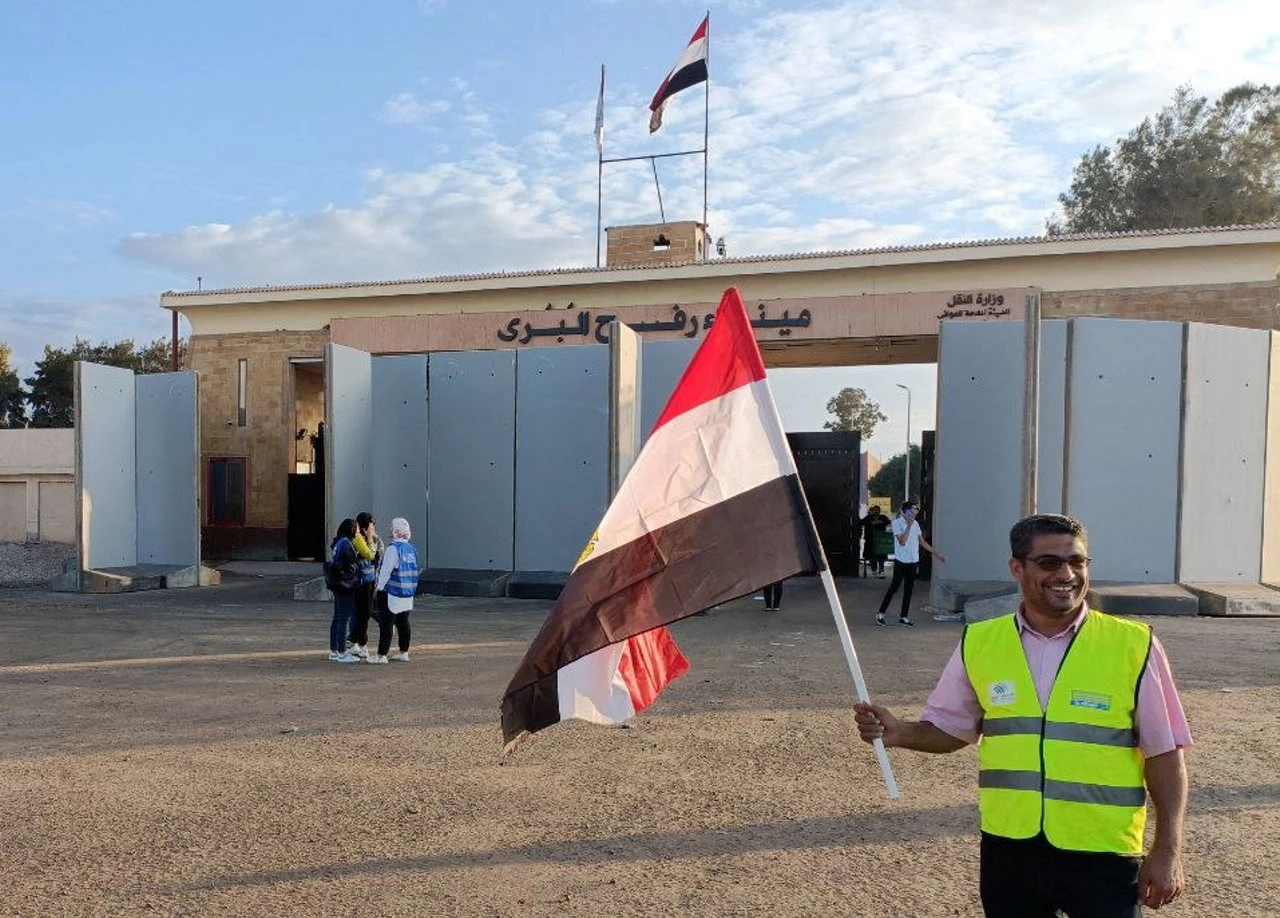 อียิปต์เปิดด่าน ส่งความช่วยเหลือไป 'กาซา'