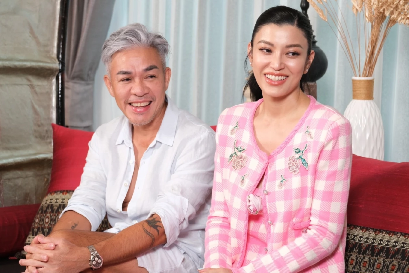 เอมมี่ มรกต ควงสามีเปิดใจที่แรก เส้นทางรัก 17 ปี เกือบเลิกกันเพราะสิ่งนี้