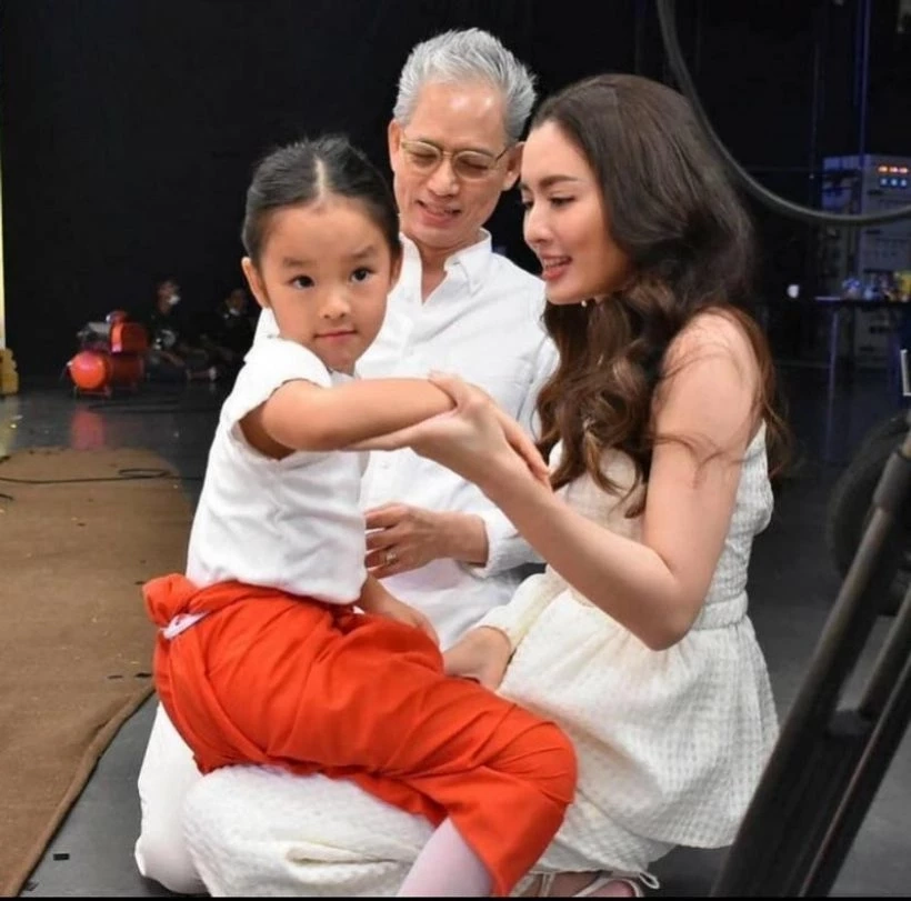 เปิดข้อความสุดซึ้ง "แอฟ ทักษอร" พรั่งพรูความในใจถึง "คุณพ่ออนุสสอนน์"