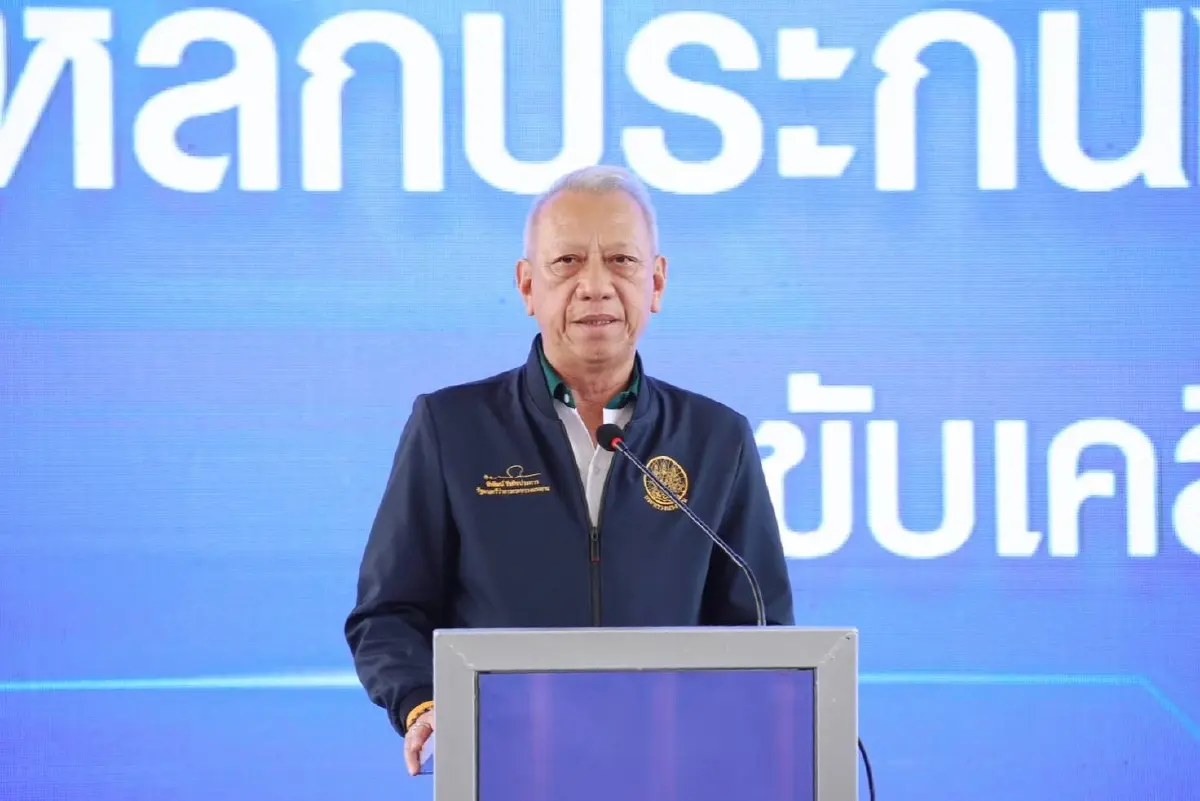 "พิพัฒน์" รมว.แรงงาน  ลงพื้นที่ดัน ม.40 ชดเชยรายได้เมื่อหยุดงาน จ.นราธิวาส