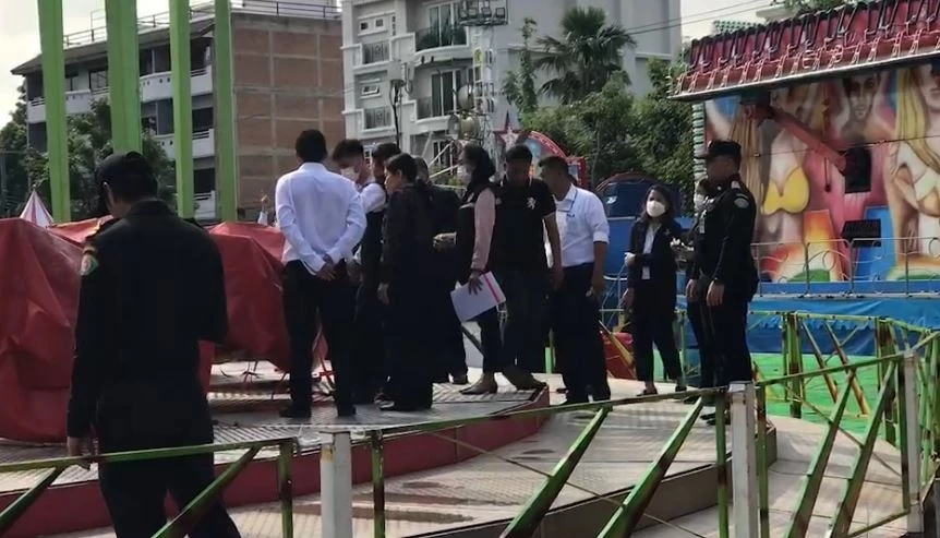 พบเครื่องเล่น "ปลาหมึกยักษ์" เชื่อมที่นั่งแทนนอตยึด จนชำรุดหล่นกระแทกพื้น