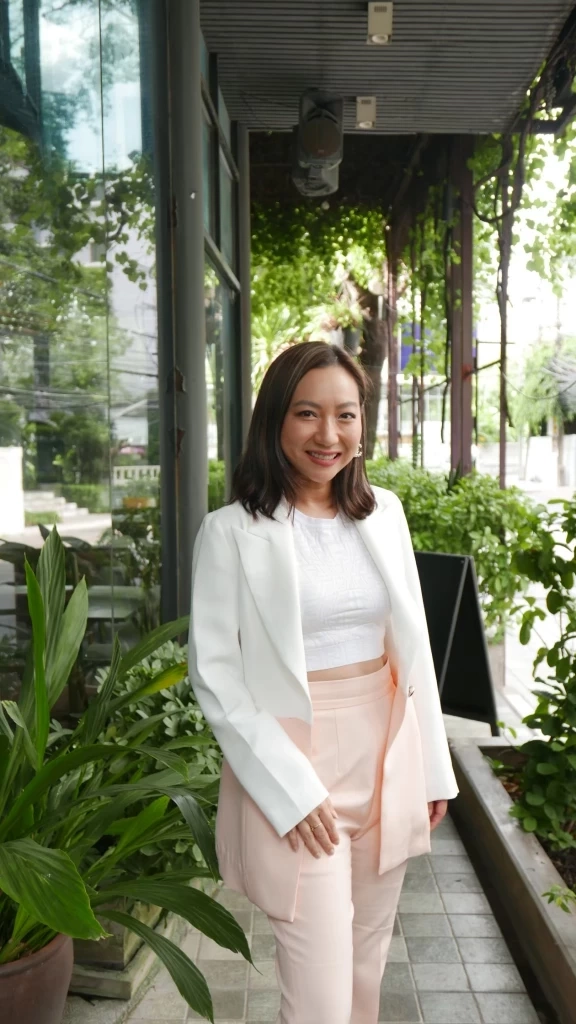 เปิดเส้นทางนักธุรกิจหญิงคนเก่ง "น้ำผึ้ง จารุวรรณ โชติเทวัญ" ทายาทสหฟาร์ม