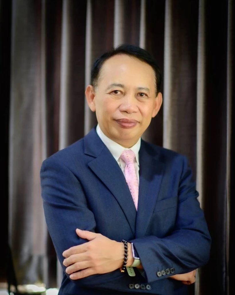 เส้นทางชีวิตและผลงานของ "ประเสริฐ สินสุขประเสริฐ" 