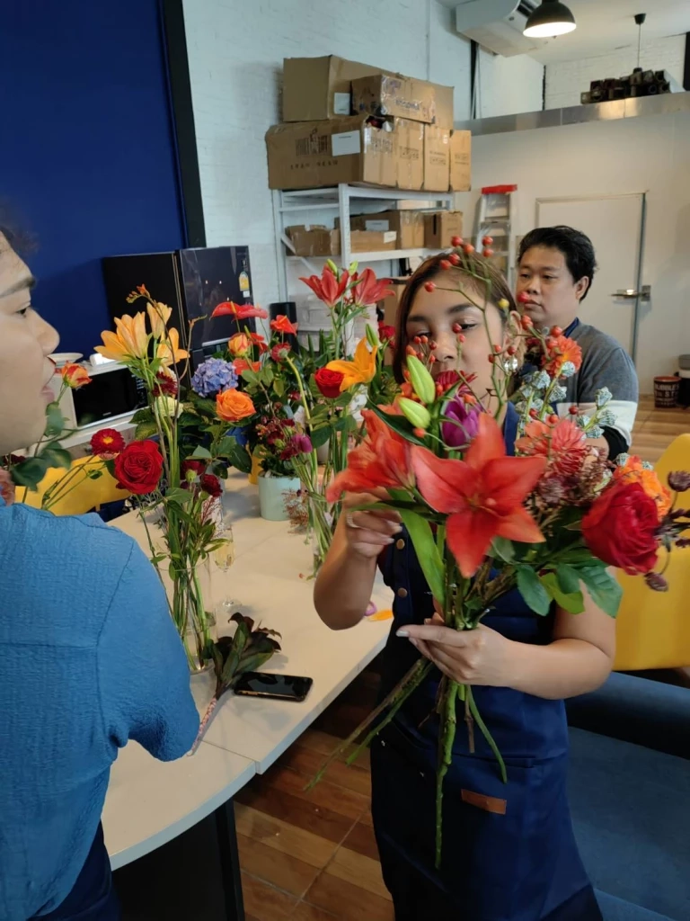 เรียบแต่โก้กับการ "จัดดอกไม้" แฝงกลิ่นอายสแกนดิเนเวียน