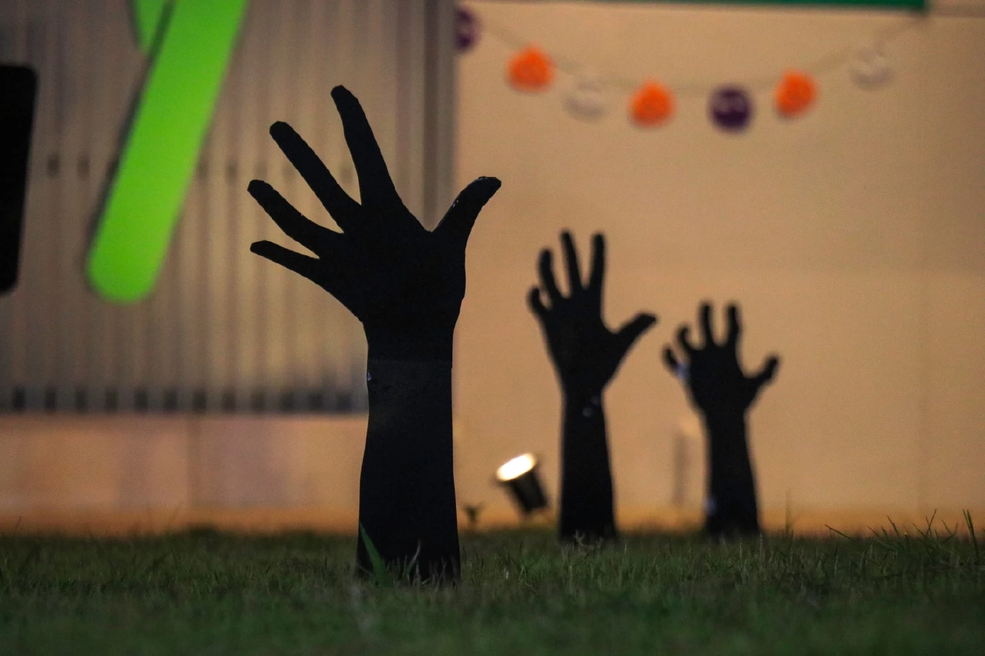 ห้องน้ำสะพรึง! ไอเดียปั๊มน้ำมัน จัดมุมหลอน ชวนขนหัวลุก รับฮาโลวีน