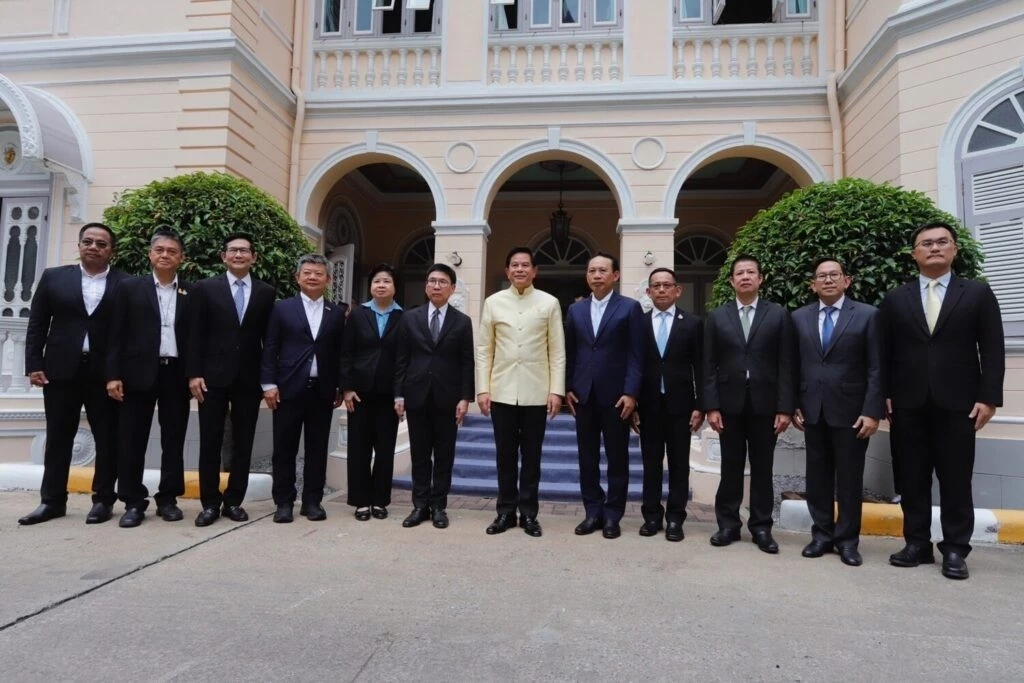 ส่องประวัติ เส้นทางชีวิตและผลงานของ "ประเสริฐ สินสุขประเสริฐ" 