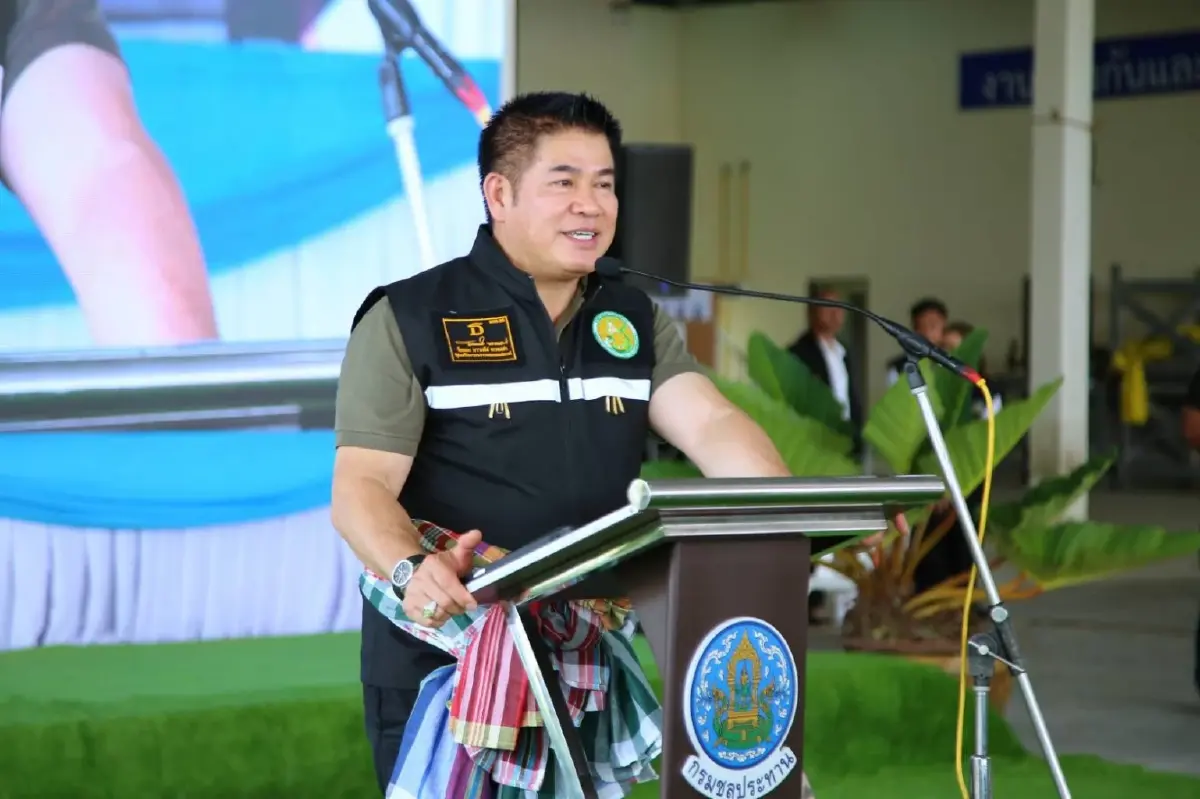 ร.อ.ธรรมนัส พรหมเผ่า รมว.เกษตรและสหกรณ์ 